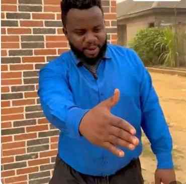 Signs of poverty 

-Charger head white
-Charger cable black | MirrorLog